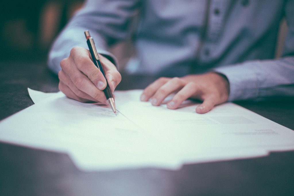 Consulta Gratuita con los Mejores Abogados Para Proceso de una Demanda por Lesiones en un Accidente, Responsable de Accidente y Lesiones Cercas de Mí en Los Angeles California